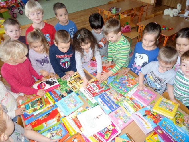 Zbiórka książek w Przedszkolu Nr 17  - zdjęcie #4 - eOstroleka.pl