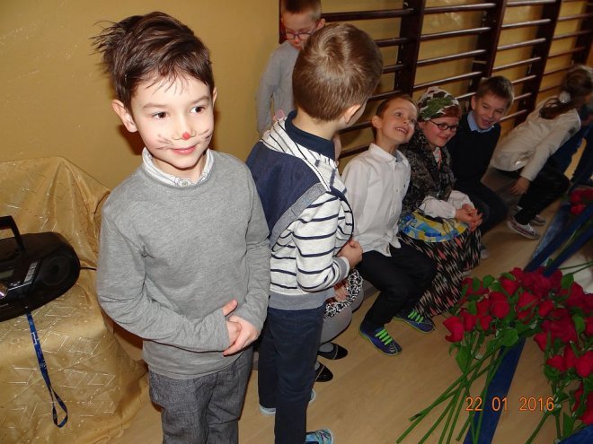 Dzień Babci i Dziadka w Szkole Podstawowej w Troszynie [27.01.2016] - zdjęcie #2 - eOstroleka.pl