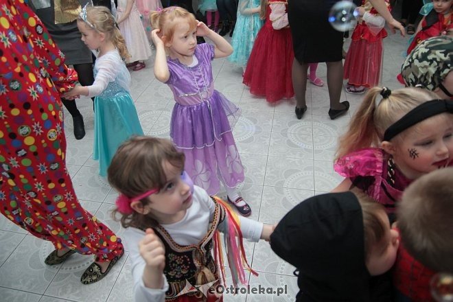 Bal karnawałowy w „Tęczowej Krainie” [28.01.2016] - zdjęcie #18 - eOstroleka.pl