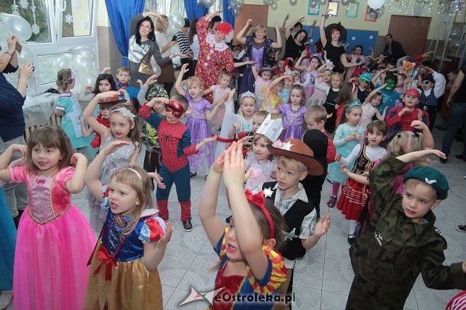 Bal karnawałowy w „Tęczowej Krainie” [28.01.2016] - zdjęcie #9 - eOstroleka.pl