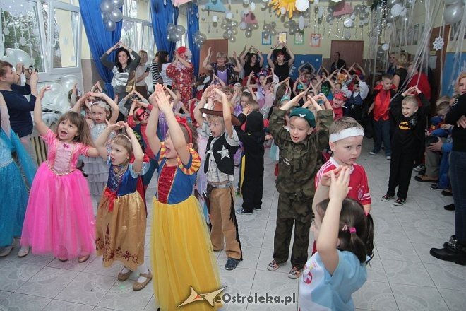 Bal karnawałowy w „Tęczowej Krainie” [28.01.2016] - zdjęcie #8 - eOstroleka.pl