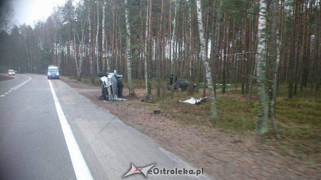 Wypadek w Durlasach: Kierująca vw bora uderzyła w drzewo [29.01.2016] - zdjęcie #3 - eOstroleka.pl