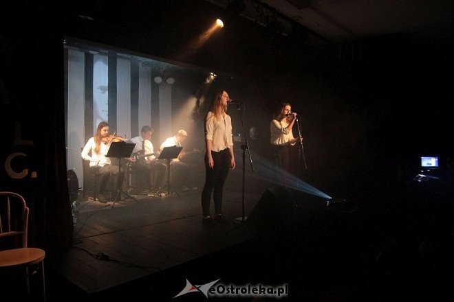 Premiera w Klubie Oczko – Obywatel GC w wykonaniu wokalistek Studia Piosenki [29.01.2016] - zdjęcie #36 - eOstroleka.pl