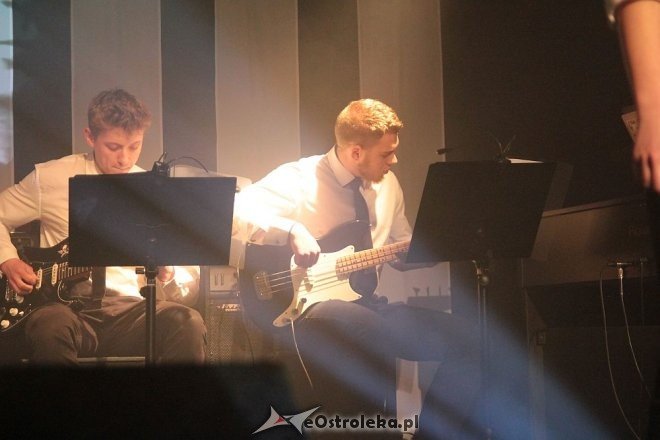 Premiera w Klubie Oczko – Obywatel GC w wykonaniu wokalistek Studia Piosenki [29.01.2016] - zdjęcie #26 - eOstroleka.pl