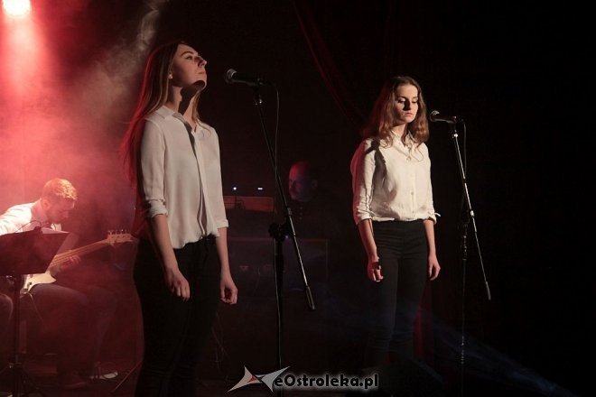 Premiera w Klubie Oczko – Obywatel GC w wykonaniu wokalistek Studia Piosenki [29.01.2016] - zdjęcie #3 - eOstroleka.pl