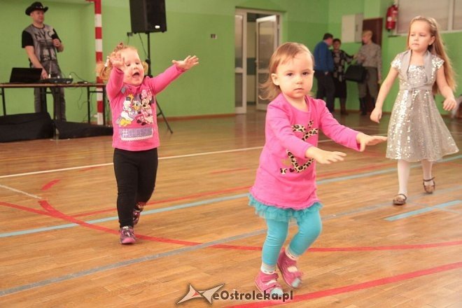 Bal karnawałowy dla dzieci z trzech ostrołęckich osiedli [30.01.2016] - zdjęcie #19 - eOstroleka.pl