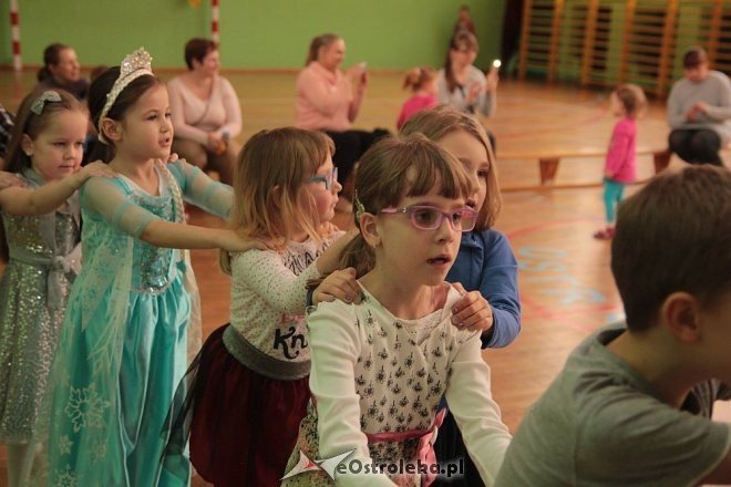 Bal karnawałowy dla dzieci z trzech ostrołęckich osiedli [30.01.2016] - zdjęcie #47 - eOstroleka.pl