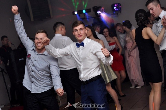 Studniówka w ZSZ nr 2 w Ostrołęce [30.01.2016] - zdjęcie #17 - eOstroleka.pl