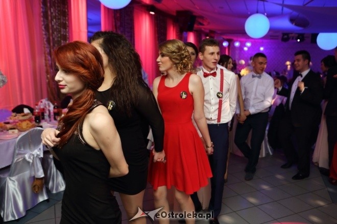 Studniówka w ZSZ nr 4 w Ostrołęce [30.01.2016] - zdjęcie #44 - eOstroleka.pl