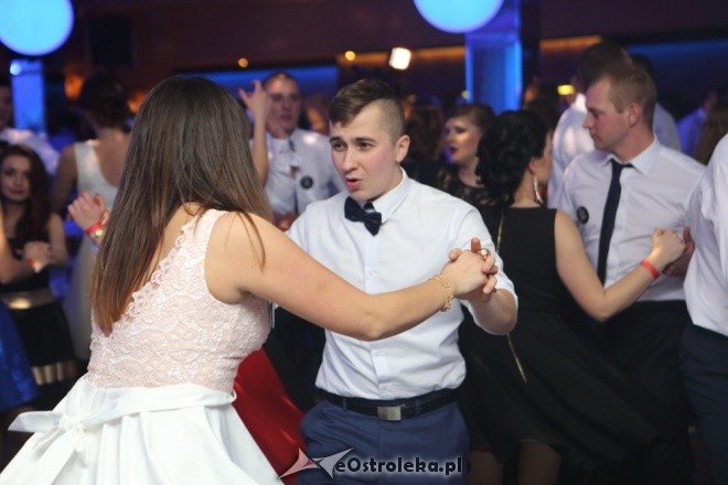 Studniówka w ZSZ nr 4 w Ostrołęce [30.01.2016] - zdjęcie #25 - eOstroleka.pl