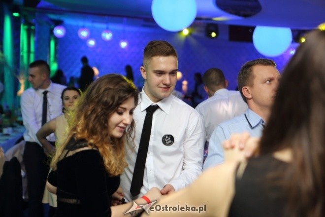 Studniówka w ZSZ nr 4 w Ostrołęce [30.01.2016] - zdjęcie #21 - eOstroleka.pl