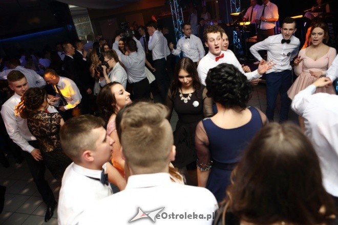 Studniówka w ZSZ nr 4 w Ostrołęce [30.01.2016] - zdjęcie #16 - eOstroleka.pl