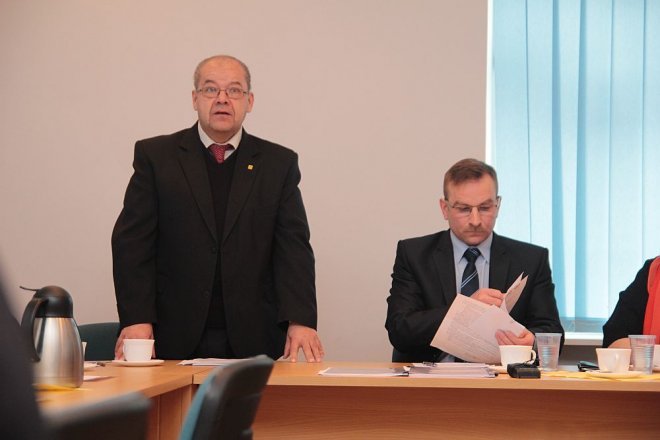 XVII sesja Rady Powiatu w Ostrołęce [08.02.2016] - zdjęcie #2 - eOstroleka.pl