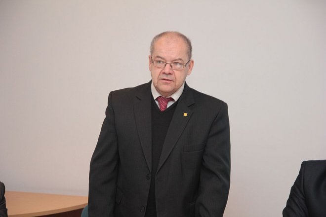 XVII sesja Rady Powiatu w Ostrołęce [08.02.2016] - zdjęcie #10 - eOstroleka.pl
