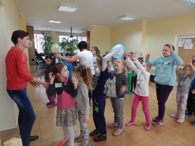 Ferie z Biblioteka w Olszewie-Borkach [12.02.2016] - zdjęcie #85 - eOstroleka.pl