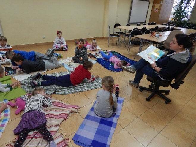 Ferie z Biblioteka w Olszewie-Borkach [12.02.2016] - zdjęcie #12 - eOstroleka.pl