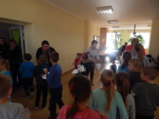 Ferie z Biblioteka w Olszewie-Borkach [12.02.2016] - zdjęcie #124 - eOstroleka.pl