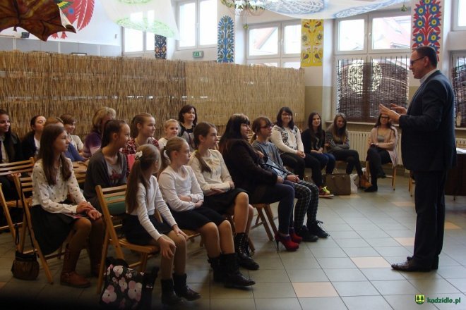 „Konkurs Jednego Wiersza”” w kadzidlańskiej bibliotece [13.02.2016] - zdjęcie #35 - eOstroleka.pl