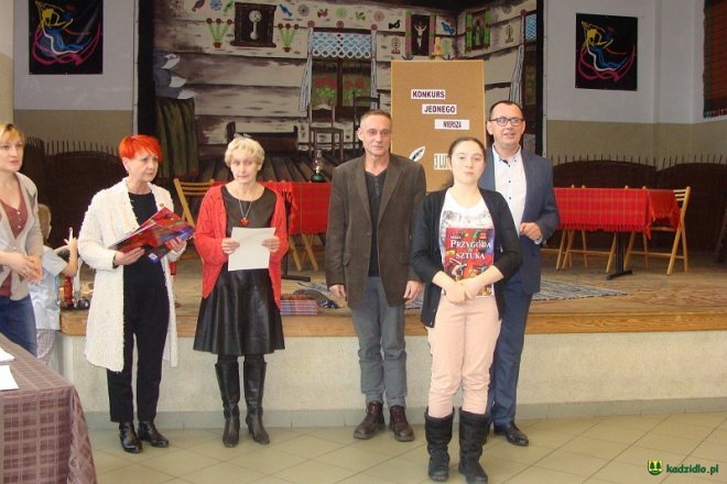 „Konkurs Jednego Wiersza”” w kadzidlańskiej bibliotece [13.02.2016] - zdjęcie #21 - eOstroleka.pl
