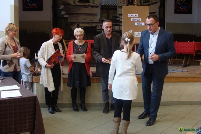 „Konkurs Jednego Wiersza”” w kadzidlańskiej bibliotece [13.02.2016] - zdjęcie #18 - eOstroleka.pl