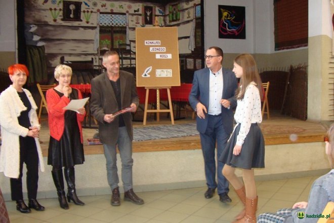 „Konkurs Jednego Wiersza”” w kadzidlańskiej bibliotece [13.02.2016] - zdjęcie #12 - eOstroleka.pl