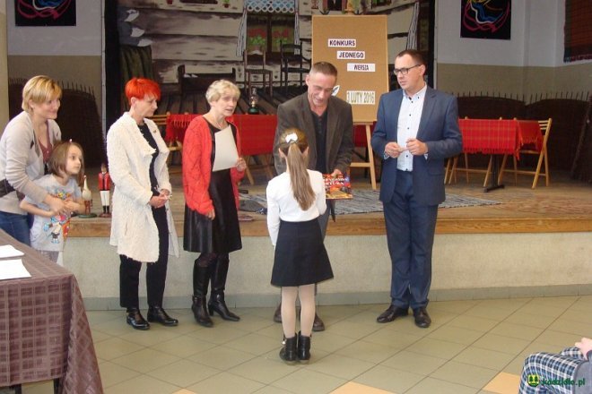 „Konkurs Jednego Wiersza”” w kadzidlańskiej bibliotece [13.02.2016] - zdjęcie #10 - eOstroleka.pl