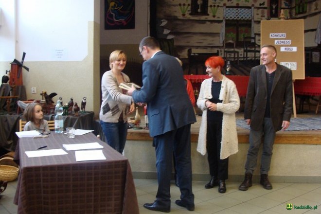 „Konkurs Jednego Wiersza”” w kadzidlańskiej bibliotece [13.02.2016] - zdjęcie #8 - eOstroleka.pl
