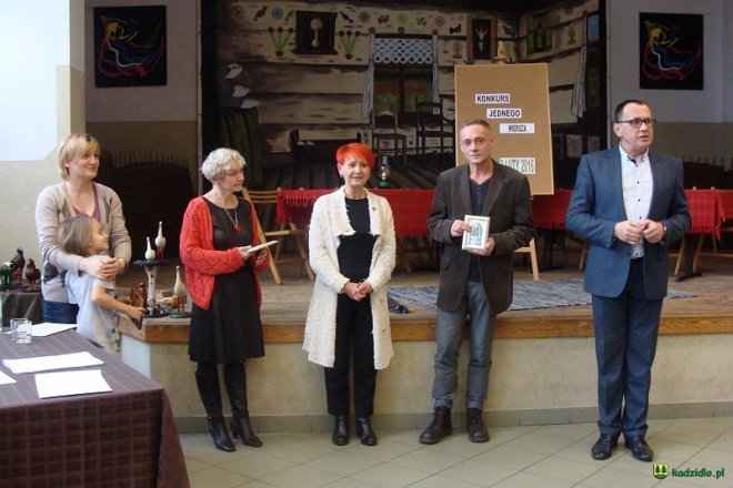 „Konkurs Jednego Wiersza”” w kadzidlańskiej bibliotece [13.02.2016] - zdjęcie #6 - eOstroleka.pl