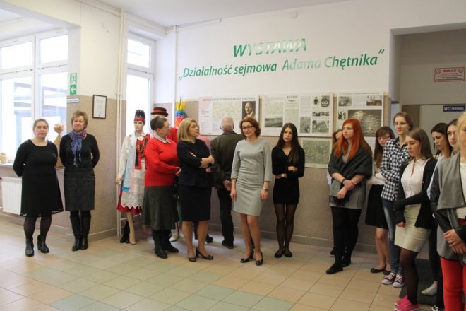 Wernisaż wystawy „Działalność sejmowa Adama Chętnika” w ostrołęckiej czwórce [17.02.2016] - zdjęcie #13 - eOstroleka.pl