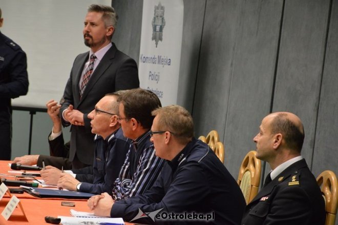 Debata o bezpieczeństwie w Ostrołęce [18.02.2016] - zdjęcie #39 - eOstroleka.pl