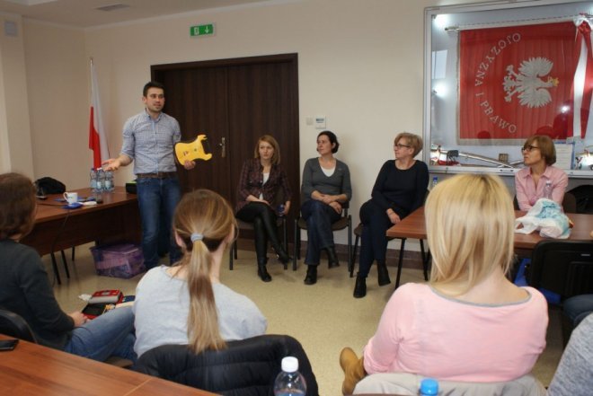 Ostatnie zajęcia szkolenia samoobrony „Bądź Bezpieczna” - zdjęcie #1 - eOstroleka.pl