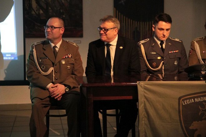 Ostrołęka: Weterani wojskowi opowiadali o misji w Karbali [22.02.2016] - zdjęcie #4 - eOstroleka.pl