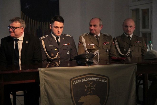 Ostrołęka: Weterani wojskowi opowiadali o misji w Karbali [22.02.2016] - zdjęcie #5 - eOstroleka.pl
