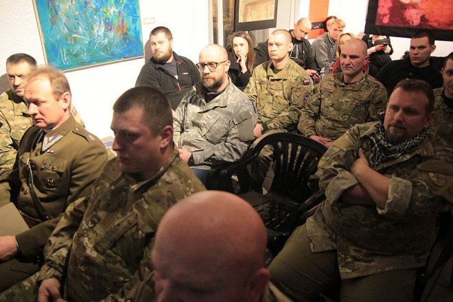 Ostrołęka: Weterani wojskowi opowiadali o misji w Karbali [22.02.2016] - zdjęcie #15 - eOstroleka.pl