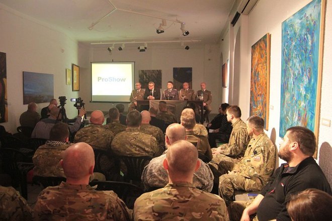 Ostrołęka: Weterani wojskowi opowiadali o misji w Karbali [22.02.2016] - zdjęcie #24 - eOstroleka.pl