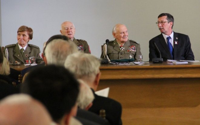 Delegacja z Ostrołęki na sejmowej konferencji o Żołnierzach Wyklętych [29.02.2016] - zdjęcie #7 - eOstroleka.pl