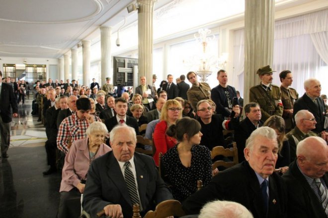 Delegacja z Ostrołęki na sejmowej konferencji o Żołnierzach Wyklętych [29.02.2016] - zdjęcie #9 - eOstroleka.pl