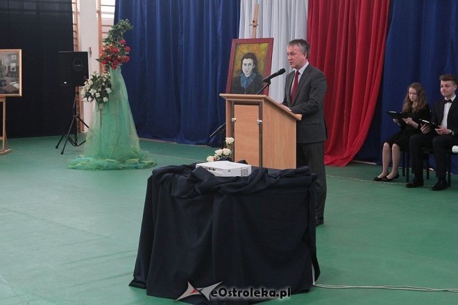 Święto patrona w Gimnazjum nr 2 im. Danuty Siedzikówny „Inki” [01.03.2016] - zdjęcie #24 - eOstroleka.pl