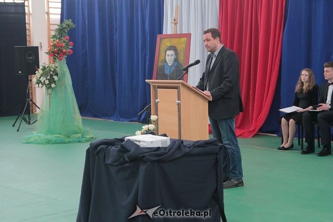 Święto patrona w Gimnazjum nr 2 im. Danuty Siedzikówny „Inki” [01.03.2016] - zdjęcie #12 - eOstroleka.pl