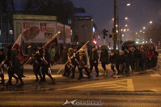 Ostrołęczanie uczcili pamięć Żołnierzy Wyklętych [01.03.2016] - zdjęcie #96 - eOstroleka.pl