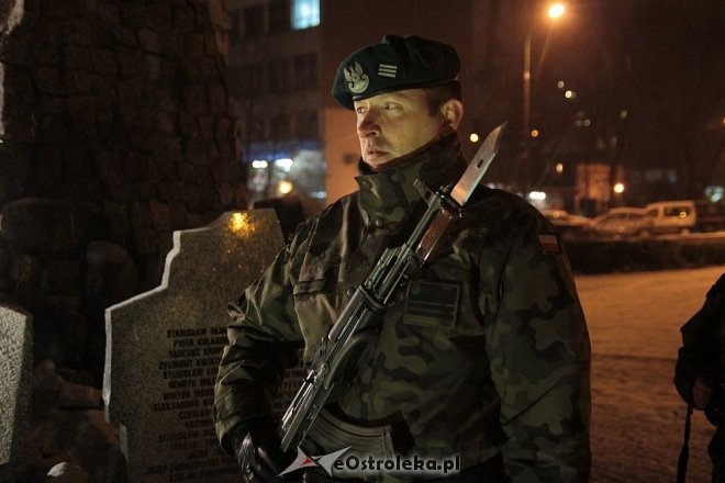 Ostrołęczanie uczcili pamięć Żołnierzy Wyklętych [01.03.2016] - zdjęcie #44 - eOstroleka.pl