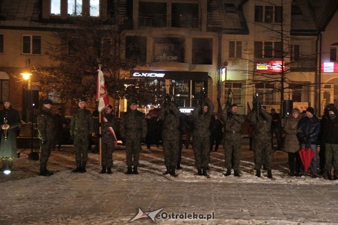 Ostrołęczanie uczcili pamięć Żołnierzy Wyklętych [01.03.2016] - zdjęcie #33 - eOstroleka.pl