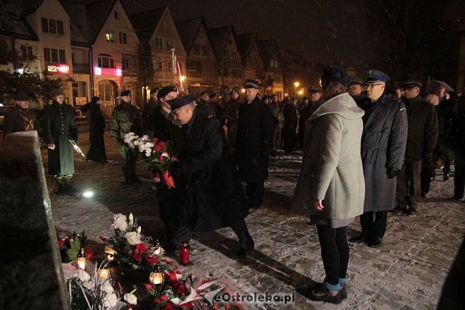 Ostrołęczanie uczcili pamięć Żołnierzy Wyklętych [01.03.2016] - zdjęcie #23 - eOstroleka.pl