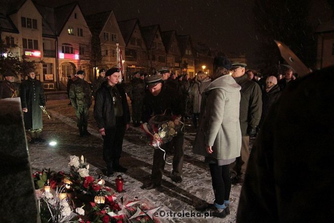 Ostrołęczanie uczcili pamięć Żołnierzy Wyklętych [01.03.2016] - zdjęcie #22 - eOstroleka.pl