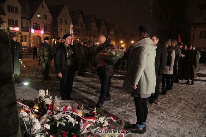 Ostrołęczanie uczcili pamięć Żołnierzy Wyklętych [01.03.2016] - zdjęcie #15 - eOstroleka.pl