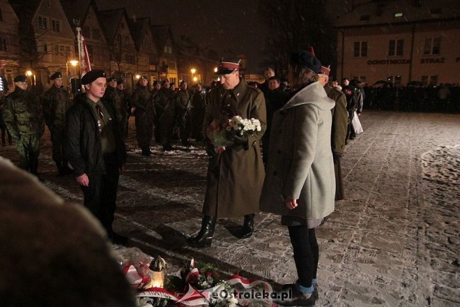 Ostrołęczanie uczcili pamięć Żołnierzy Wyklętych [01.03.2016] - zdjęcie #11 - eOstroleka.pl