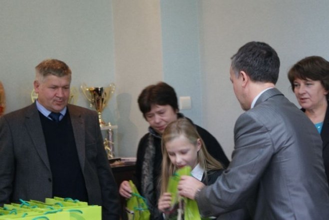 Nagrody za zbiórkę baterii (15.10.09)  - zdjęcie #9 - eOstroleka.pl