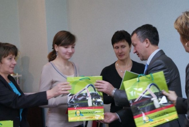 Nagrody za zbiórkę baterii (15.10.09)  - zdjęcie #8 - eOstroleka.pl