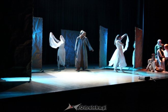 „Powrót Odysa” w wykonaniu Ostrołęckiej Sceny Autorskiej [07.03.2016] - zdjęcie #22 - eOstroleka.pl