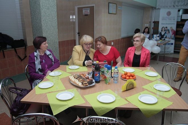 Wieczorne spotkanie z niespodziankami od samorządowców na Dzień Kobiet [08.03.2016] - zdjęcie #24 - eOstroleka.pl